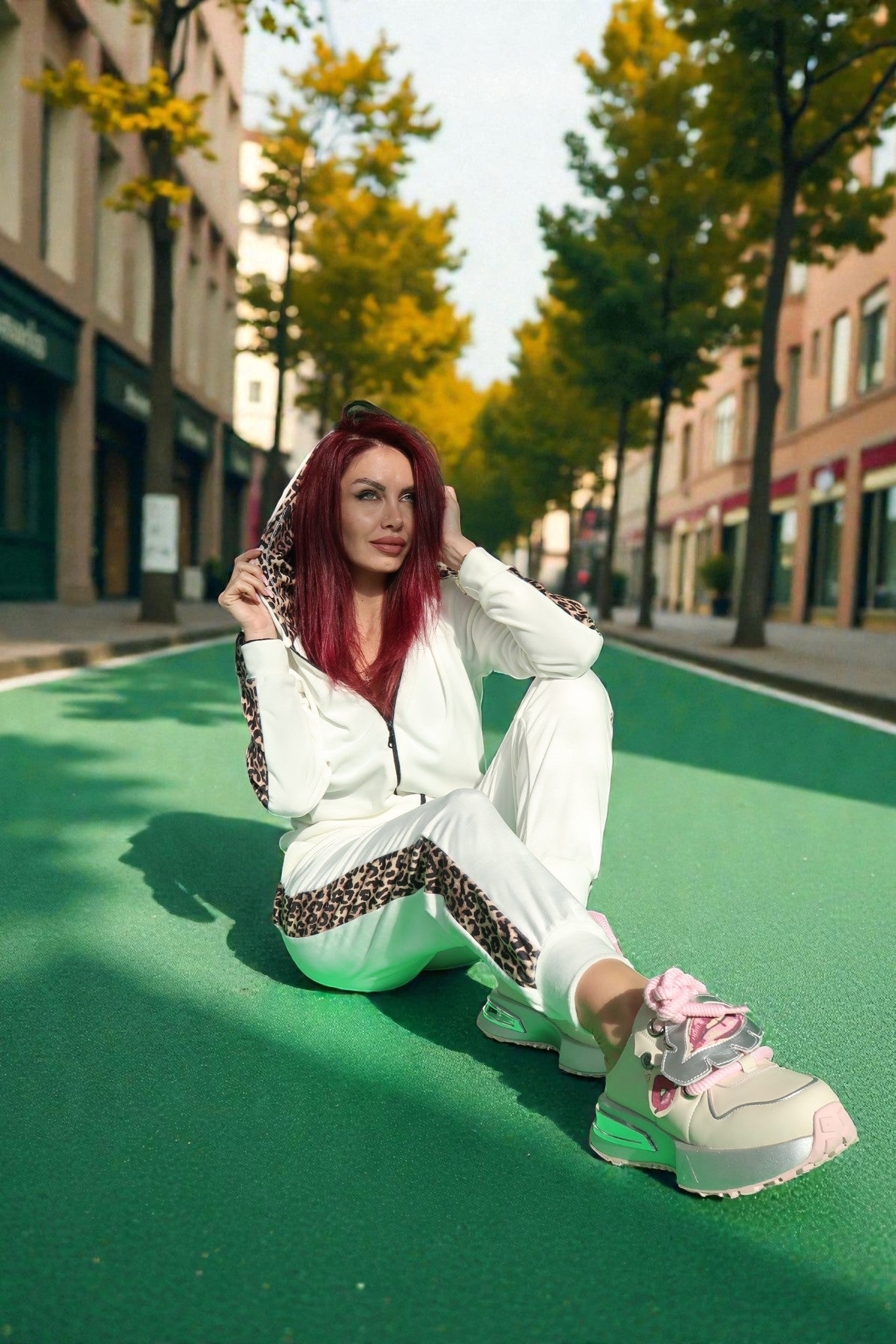 Trening Leopard pentru Femei 2026 Alb